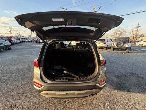 2019 Hyundai SANTA FE SE 2.4
