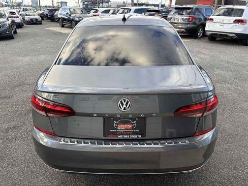 2021 Volkswagen Passat 2.0T SE