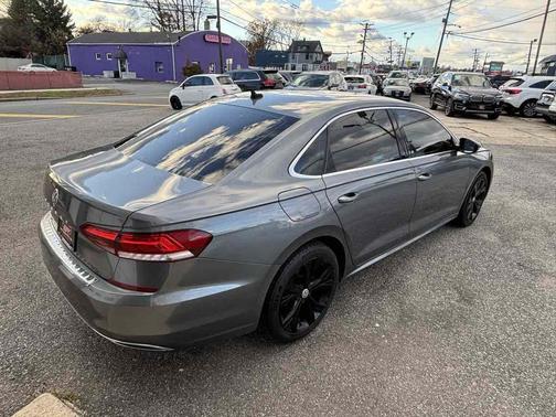 2021 Volkswagen Passat 2.0T SE