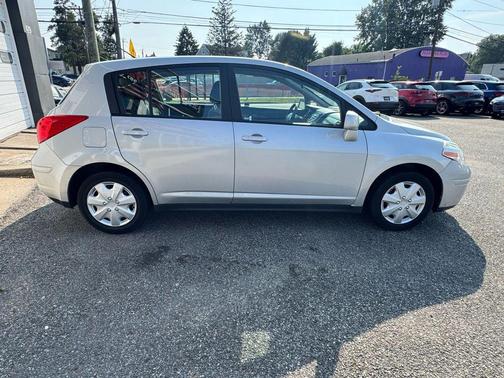 2012 Nissan Versa 1.8 S