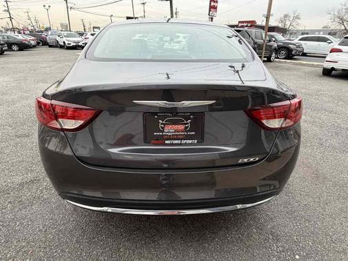 2016 Chrysler 200 Limited