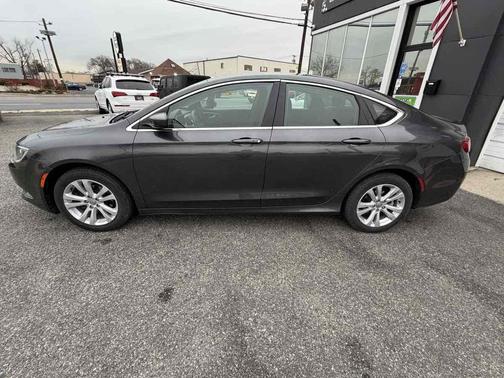 2016 Chrysler 200 Limited