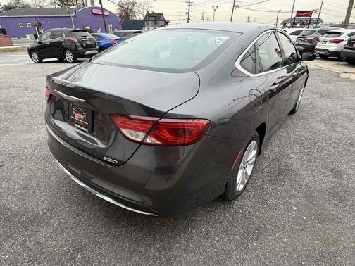 2016 Chrysler 200 Limited