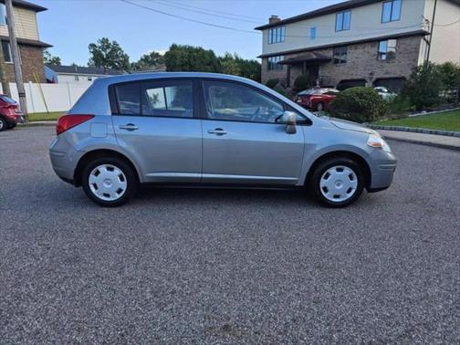 2009 Nissan Versa 1.8 S