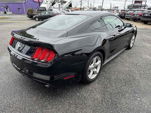 2015 Ford Mustang V6