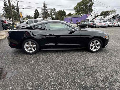 2015 Ford Mustang V6