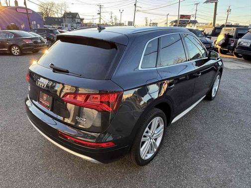 2018 Audi Q5 2.0T Premium Plus