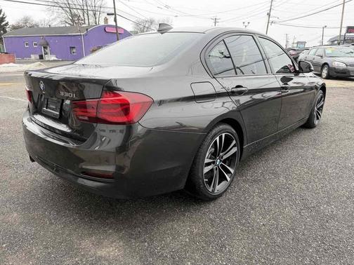 2018 BMW 330 xDrive