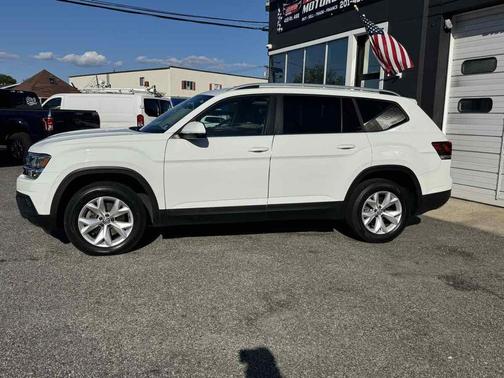 2018 Volkswagen Atlas 3.6L SE w/Technology