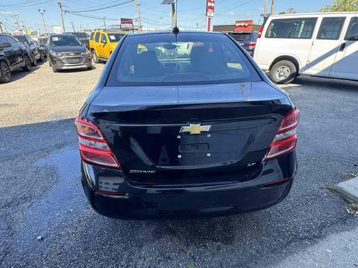 2017 Chevrolet Sonic LT