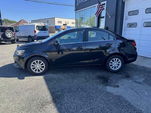 2017 Chevrolet Sonic LT