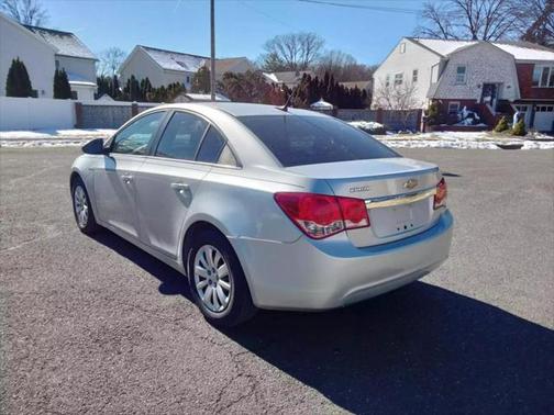 2011 Chevrolet Cruze LS