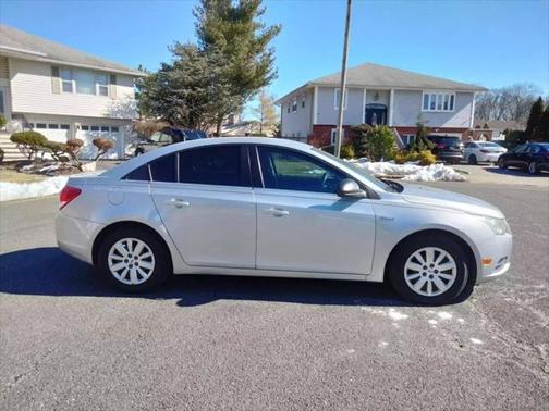 2011 Chevrolet Cruze LS