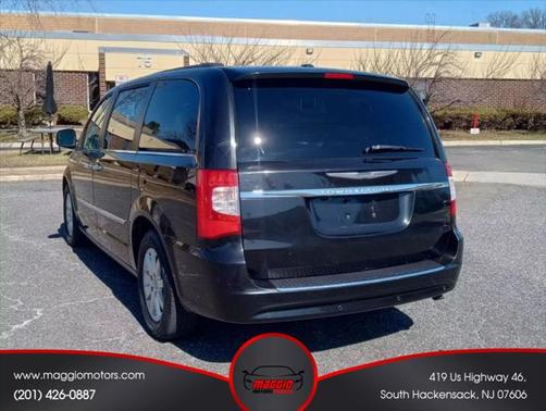 2012 Chrysler Town & Country Touring-L