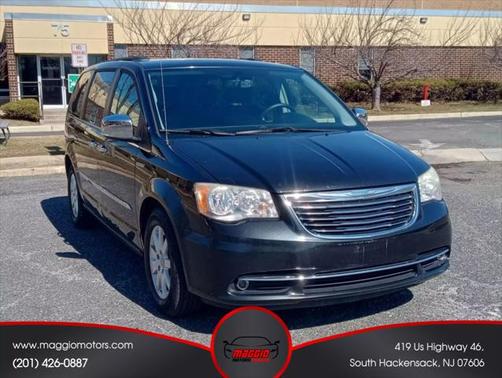 2012 Chrysler Town & Country Touring-L