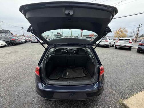 2015 Volkswagen Golf Launch Edition