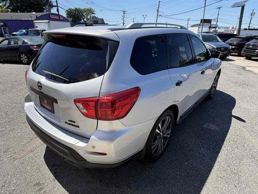 Brilliant Silver 2018 Nissan Pathfinder Platinum