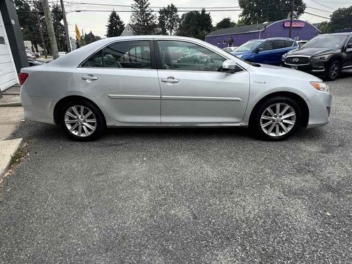 2014 Toyota Camry Hybrid XLE