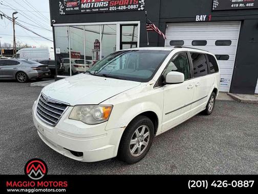 2010 Chrysler Town & Country Touring