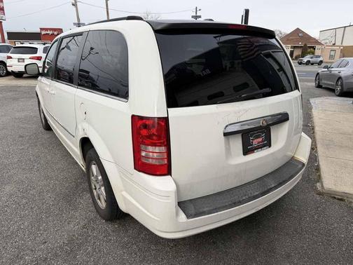 2010 Chrysler Town & Country Touring