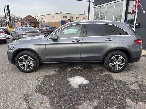 2017 Mercedes-Benz GLC 300 4MATIC