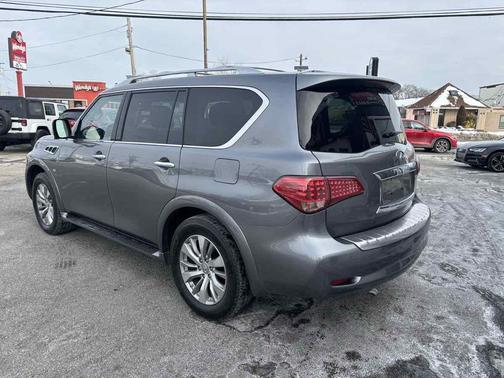 2017 INFINITI QX80 Base