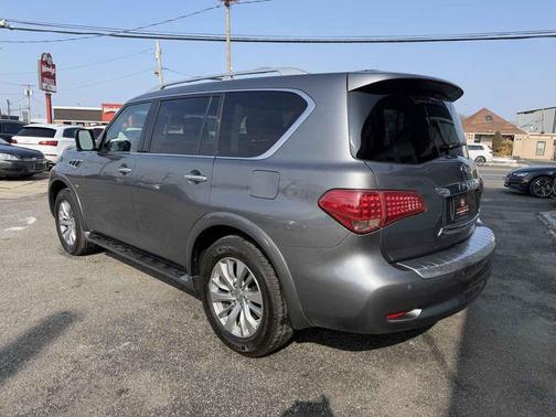 2017 INFINITI QX80 Base