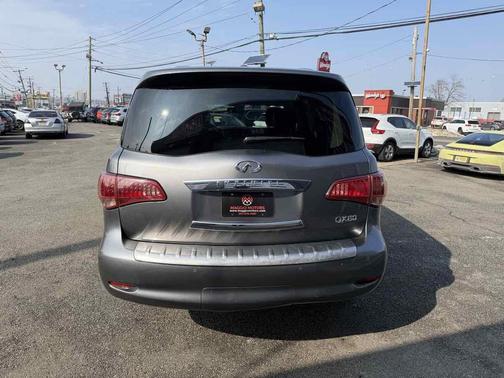 2017 INFINITI QX80 Base