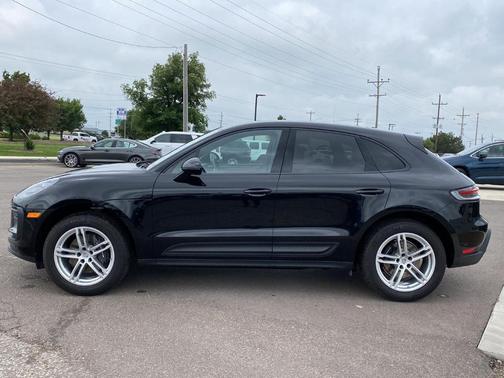 2024 Porsche Macan 