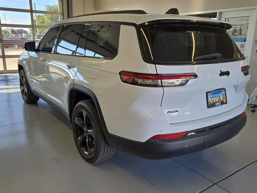 2023 Jeep Grand Cherokee L Laredo