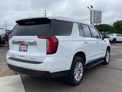 2023 GMC Yukon SLT
