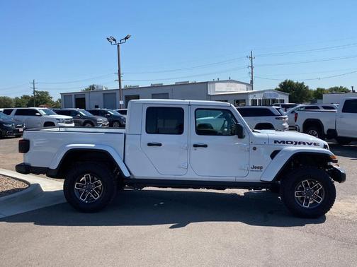 2025 Jeep Gladiator Mojave