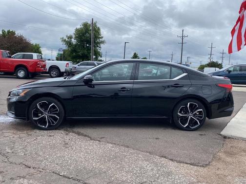 2023 Nissan Altima 2.5 SR