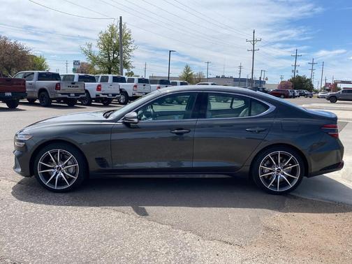 2024 Genesis G70 2.5T