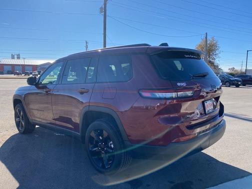 2025 Jeep Grand Cherokee L Laredo