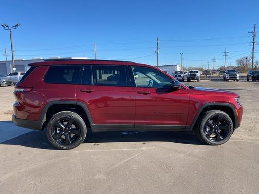 2025 Jeep Grand Cherokee L Laredo