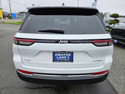 2025 Jeep Grand Cherokee Laredo X