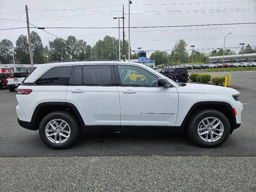 2025 Jeep Grand Cherokee Laredo X