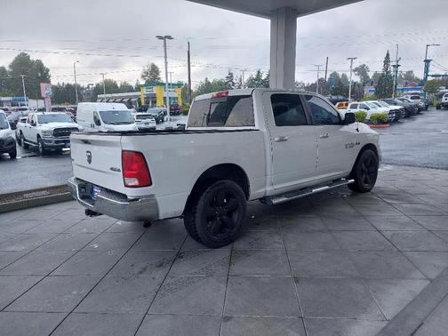 2015 RAM 1500 SLT