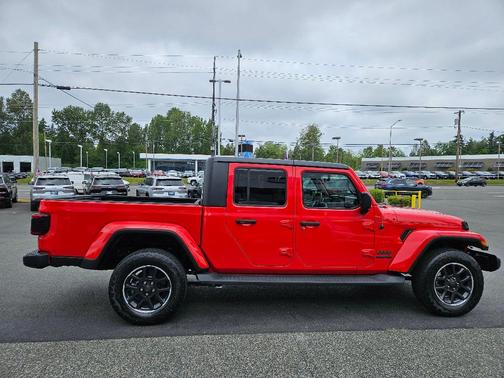 2021 Jeep Gladiator Sport