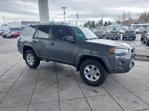 Magnetic Gray Metallic 2018 Toyota 4Runner SR5 Premium