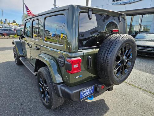 Sarge Green 2022 Jeep Wrangler Unlimited 4xe Sahara