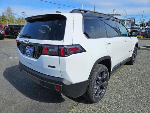 Bright White Clearcoat 2026 Jeep Cherokee Overland