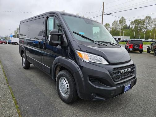 Black Clearcoat 2025 RAM ProMaster 1500 Low Roof