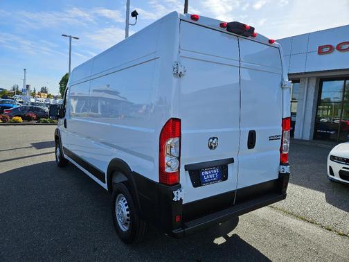 Bright White Clearcoat 2026 RAM ProMaster 2500 High Roof