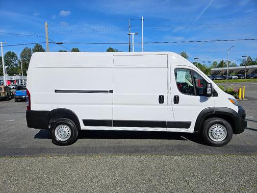 Bright White Clearcoat 2026 RAM ProMaster 2500 High Roof