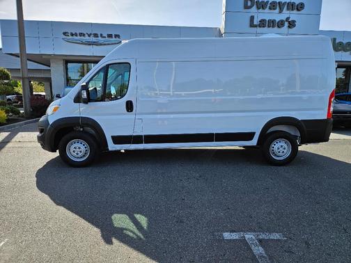 Bright White Clearcoat 2026 RAM ProMaster 2500 High Roof