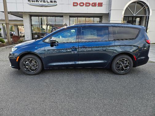2025 Chrysler Pacifica Hybrid Select