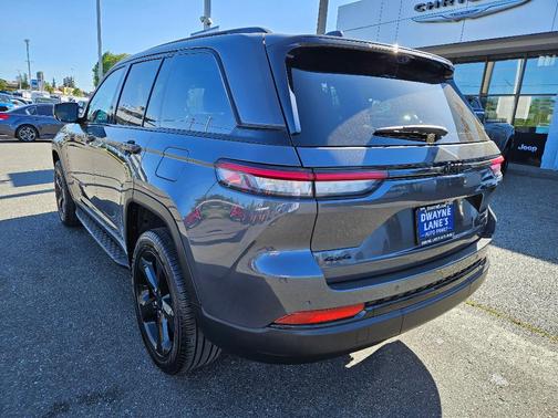 Metallic 2024 Jeep Grand Cherokee Limited