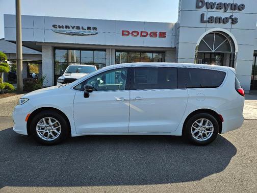 2024 Chrysler Pacifica Touring-L